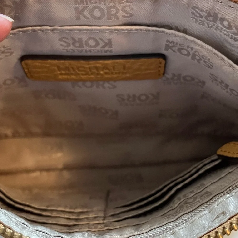 Michael Kors Small Adjustable Leather Crossbody Bag Purse Carmel Brown EUC